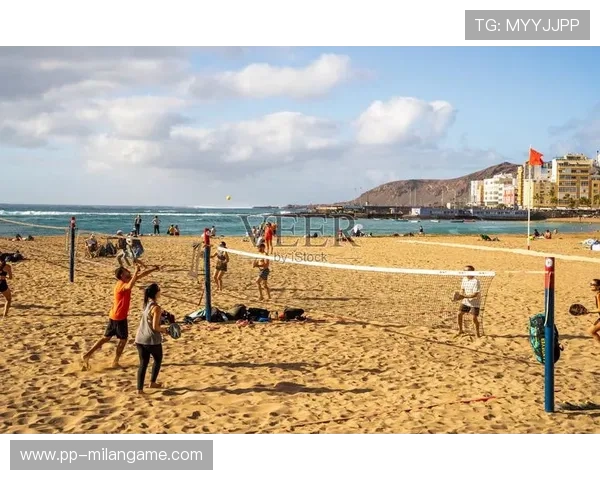 _走进自然：沙滩网球对抗赛火热开启_，沙滩网球和普通网球区别