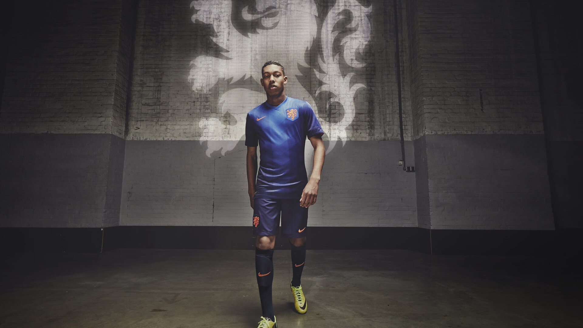 网球“救球王”评选赛 谁能救回更多边线球